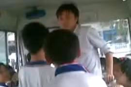 Cho học trò tự tát nhau- hình phạt dã man từ một cô giáo