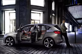 Những "anh tài" tại Paris Motor Show 2012