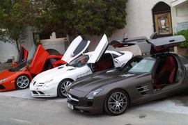 Bộ sưu tập siêu xe tư nhân đầu tiên tại UAE 