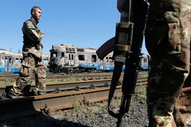 Donetsk, Lugansk kêu gọi Ukraine chấp nhận "thể chế đặc biệt" ở miền đông