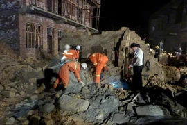 Nhà sập ngay khi tang lễ diễn ra, 10 người chết và 12 người bị thương 