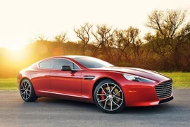 Aston Martin Vanquish Volante và Rapide S trình làng với hộp số cực đỉnh