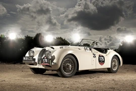 Mãn nhãn với những tấm hình nghệ thuật của siêu xe