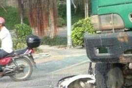 Vẫn học bài dù bị mắc kẹt dưới bánh xe sau tai nạn 