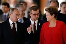 Brazil muốn mua vũ khí và hợp tác năng lượng với Nga