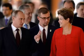 Brazil muốn mua vũ khí và hợp tác năng lượng với Nga