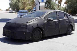 Toyota Prius 2015 sẽ được nâng cấp toàn diện