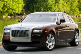 Thu hồi Rolls - Royce Ghost do động cơ có thể phát cháy