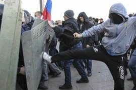 Tổng thống lâm thời Ukraine họp khẩn tìm cách chống bạo loạn 