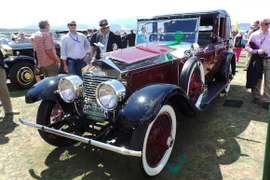 Mãn nhãn với những mẫu xe hơi huyền thoại tại Pebble Beach