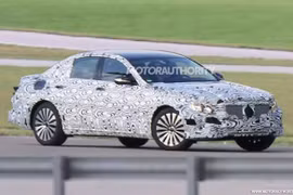 Mercedes-Benz E-Class đời mới lộ ảnh chạy thử