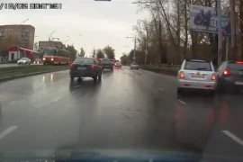 Phóng ẩu, Volkswagen lật ngửa giữa đường