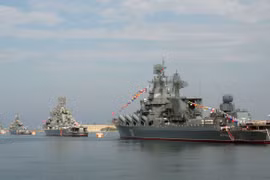 Nga tuyên bố tăng cường hiện diện quân sự ở Crimea