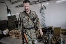 Cựu bộ trưởng quốc phòng cộng hoà Donetsk xây dựng quân đội cho Novorossiya