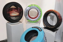 Công trình nghệ thuật từ... những chiếc lốp xe