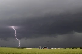 Thảm họa lốc xoáy hoành hành tại Mỹ, 51 người chết 