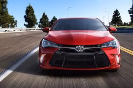 Toyota Camry 2015 hoàn toàn mới chính thức lộ diện 