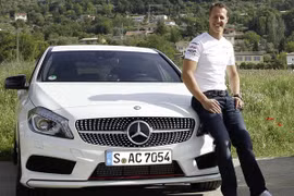 Michael Schumacher làm đại sứ thương hiệu cho Mercedes-Benz