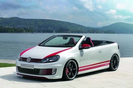 Chiêm ngưỡng Volkswagen Golf GTI mui trần có một không hai
