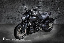 Khẳng định đẳng cấp với “xế nổ” Ducati Diavel bọc da