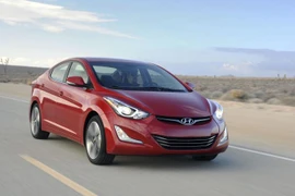 Hyundai chính thức giới thiệu Elentra Sport 2014