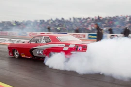 Kỉ lục về "xe lưu hành đường bộ tăng tốc nhanh nhất" đã được phá