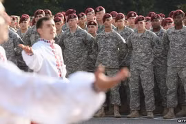 Binh lính NATO bắt đầu tập trận ở phía tây Ukraine