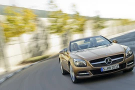 Mercedes-Benz SL550 sẽ có giá từ 106.375 USD 