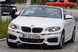 BMW 2-series mui trần lộ ảnh rõ nét 