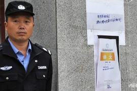 Chấn động: Học sinh lớp 5 nhảy lầu từ tầng 30 do phải chép phạt