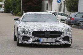 Xe thể thao Mercedes-AMG GT sẽ "hiện nguyên hình" vào ngày 9/9