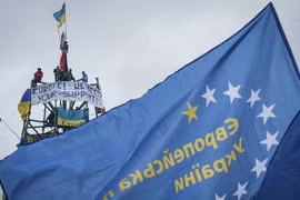 EU - Ukraine đình chỉ hiệp ước hợp tác kinh tế đến hết năm 2015