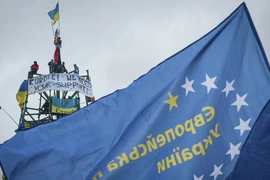EU - Ukraine đình chỉ hiệp ước hợp tác kinh tế đến hết năm 2015