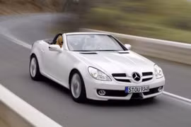 Tân binh Mercedes-Benz SLK-Class: Nhìn là thích. Biết là si mê 