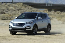 Santa Fe 2013 có giá từ 24.450 USD