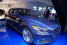 Hyundai Genesis 2015: Mạnh mẽ và hiện đại 