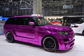 Loá mắt với ánh hồng rực rỡ của Range Rover