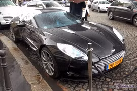 Aston Martin One-77 của Samuel Eto "dở chứng" tại Paris