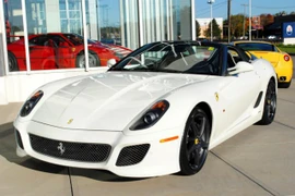 “Hàng hiếm” của Ferrari được rao bán