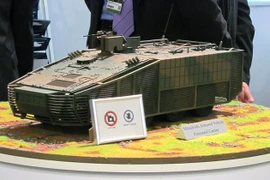 Mitsubishi giới thiệu mô hình xe bọc thép đa dụng 8x8