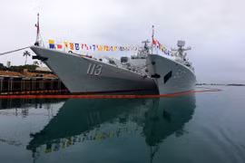 Tàu chiến Trung Quốc tới diễn tập ở Trân Châu Cảng