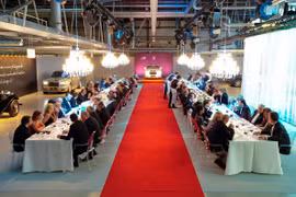 Rolls-Royce tổ chức tiệc "độc" dành cho khách hàng thân thiết