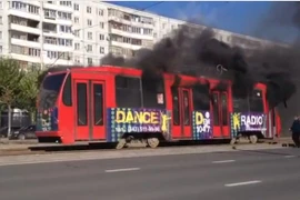 Xe điện phát hỏa bất ngờ tại Nga