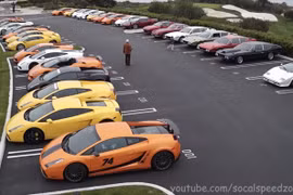 Choáng ngợp trước bãi đỗ xe "tràn ngập" siêu xe Lamborghini