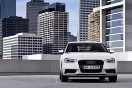 Audi “dìm hàng” Mercedes và BMW trong video quảng cáo mới