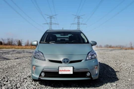 Toyota Prius phiên bản 2014 mới, giá giảm hơn 4.000 USD