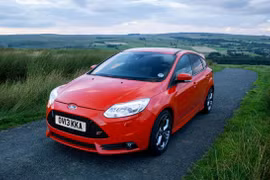 Thu hồi hơn 6000 xe Ford Focus