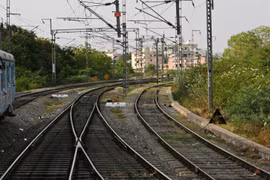 Tàu siêu tốc bốc cháy, nhiều hành khách tử vong tại chỗ