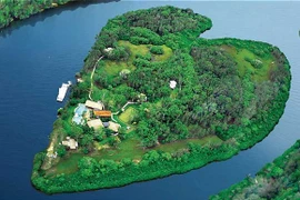 “Đảo trái tim” Makepeace mở cửa đón các cặp tình nhân