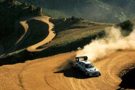 Ấn tượng "Vũ điệu leo núi" tại "chảo lửa" Pikes Peak, Colorado